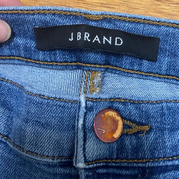 J Brand | EUC size 25 distressed Pulse Capri - Picture 6 of 7